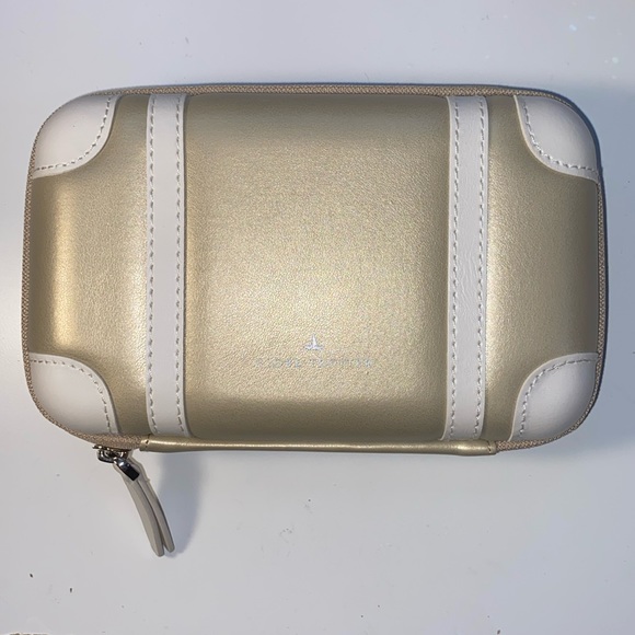 TOILETRY SET - Picture 7 of 7